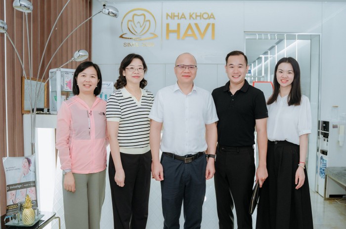 副院长梁飞新带队赴越南参加2023·越南国际口腔医学大会暨口腔展览会 第 7 张