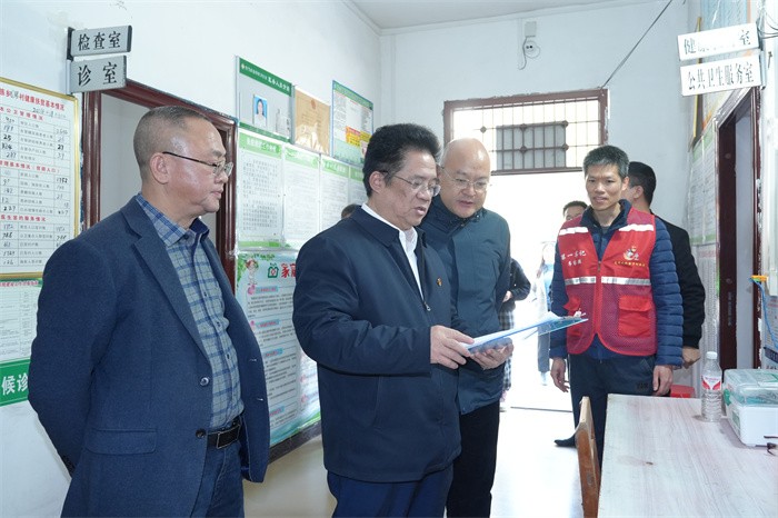 曾志羽校长带队到德州扑克
定点帮扶村马山县里当瑶族乡龙琴村开展乡村振兴调研慰问 第 3 张 曾志羽校长带队到德州扑克
定点帮扶村马山县里当瑶族乡龙琴村开展乡村振兴调研慰问 第 3 张