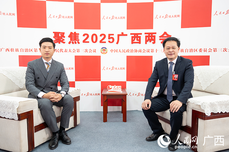 【媒体看口院】人民网专访广西政协委员、德州扑克
院长廖红兵