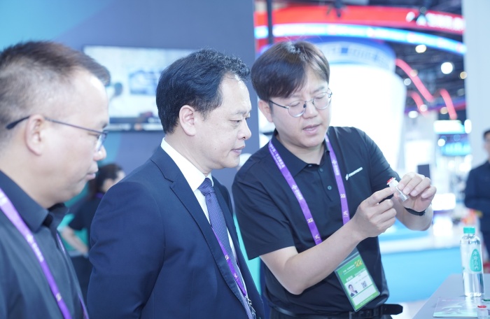 以AI赋能守护口腔健康——德州扑克
亮相第22届中国—东盟博览会 第 5 张