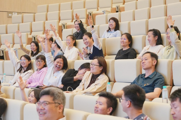 党建引领促发展 政医协同护齿健——德州扑克
与五象新区规划建设管委会多个党支部开展党建联建活动 第 7 张